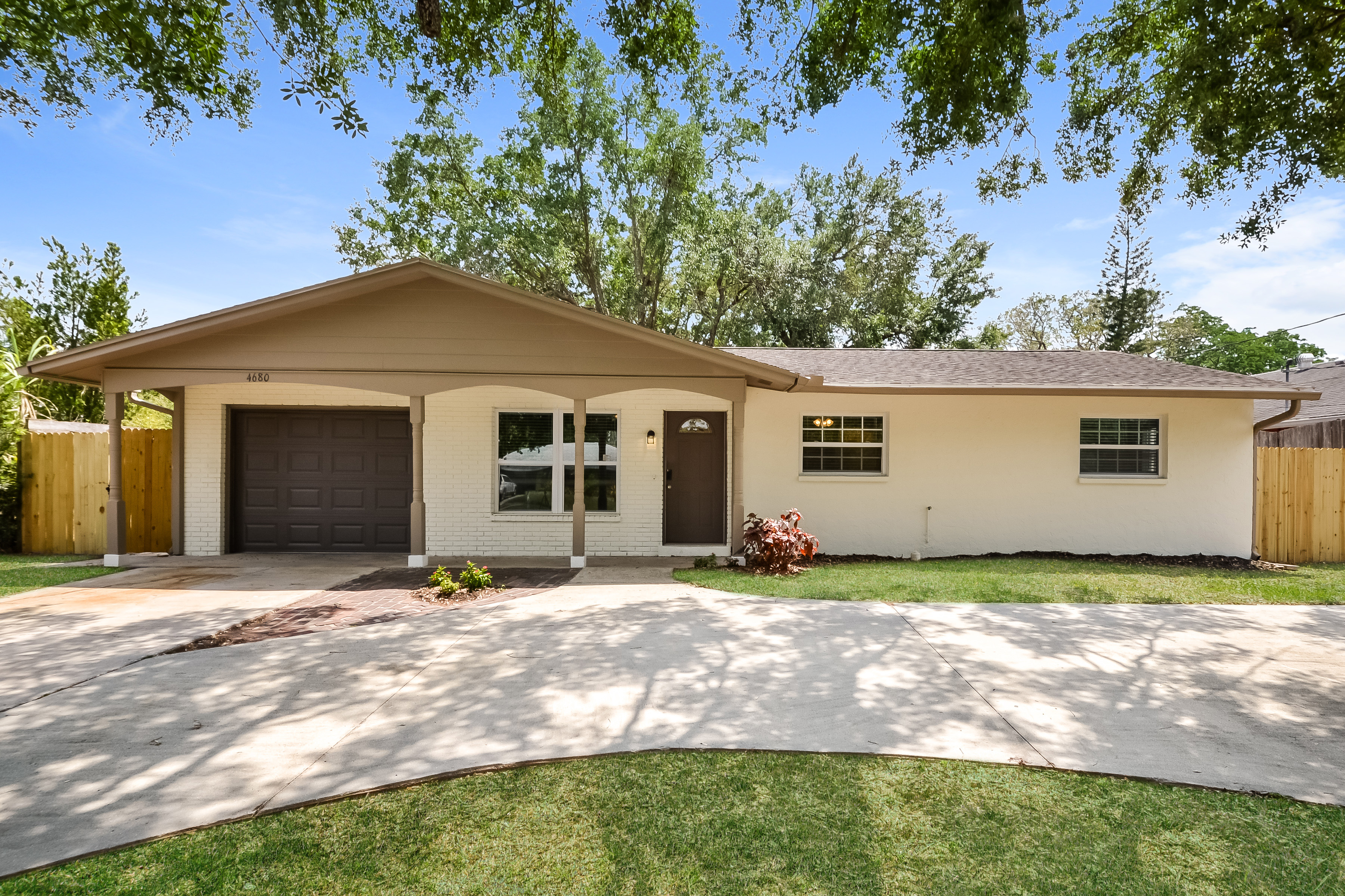 4680 CRONIN SARASOTA, FL 34232